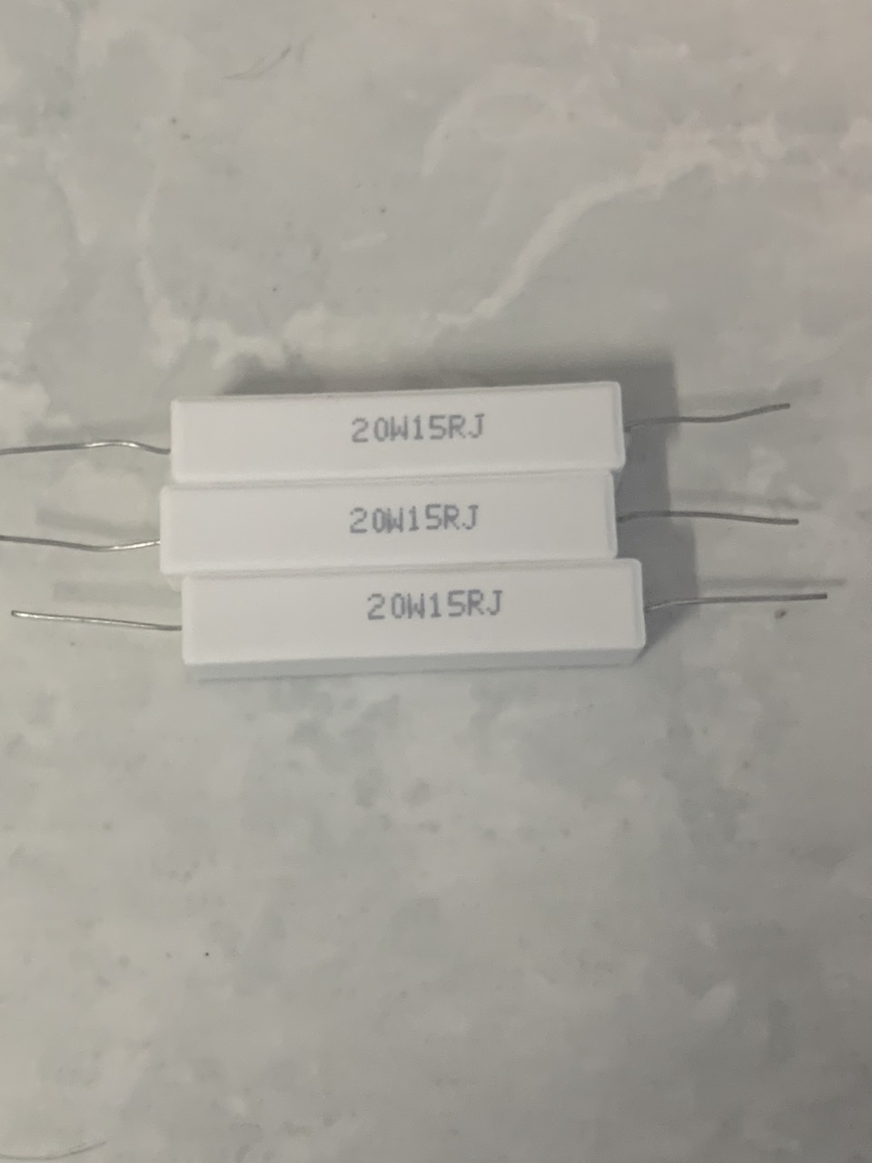 +++combo 5 cái điện trở sứ âm thanh 20w 15 ôm/10w 10ôm