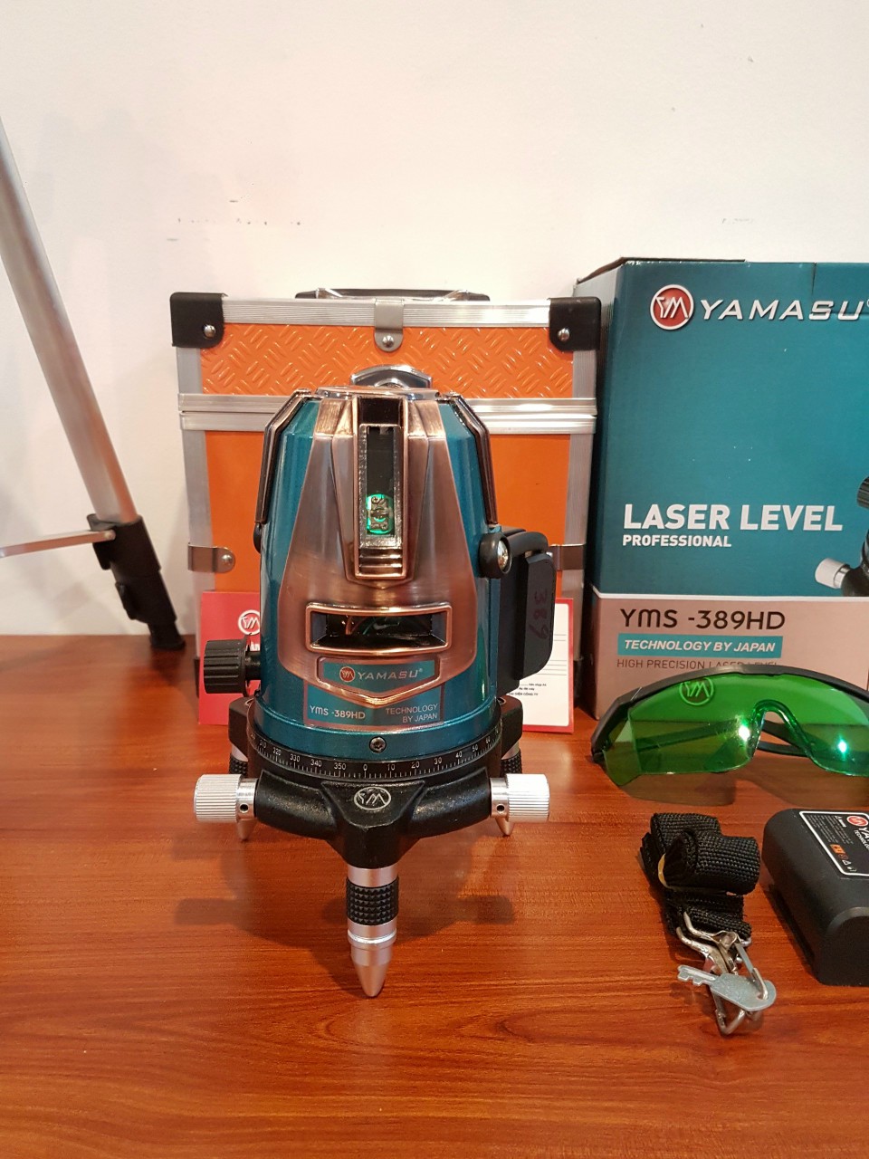 Máy cân bằng laser YAMASU 389HD, đế xoay kim loại chống kẹt, điều khiển từ xa
