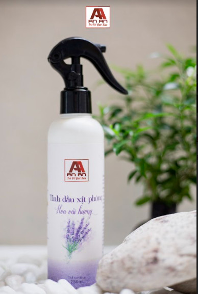 Xịt phòng tinh dầu oải hương thiên nhiên, xịt thơm phòng khử mùi an an.