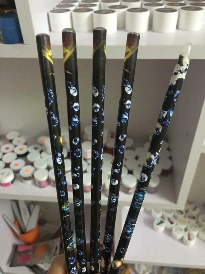 Chì dính đá dùng cho nail