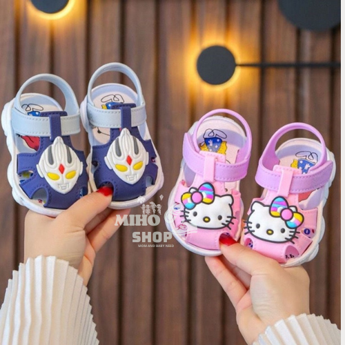 Dép rọ quai dán kitty siêu nhân cực xinh cho bé trai bé gái