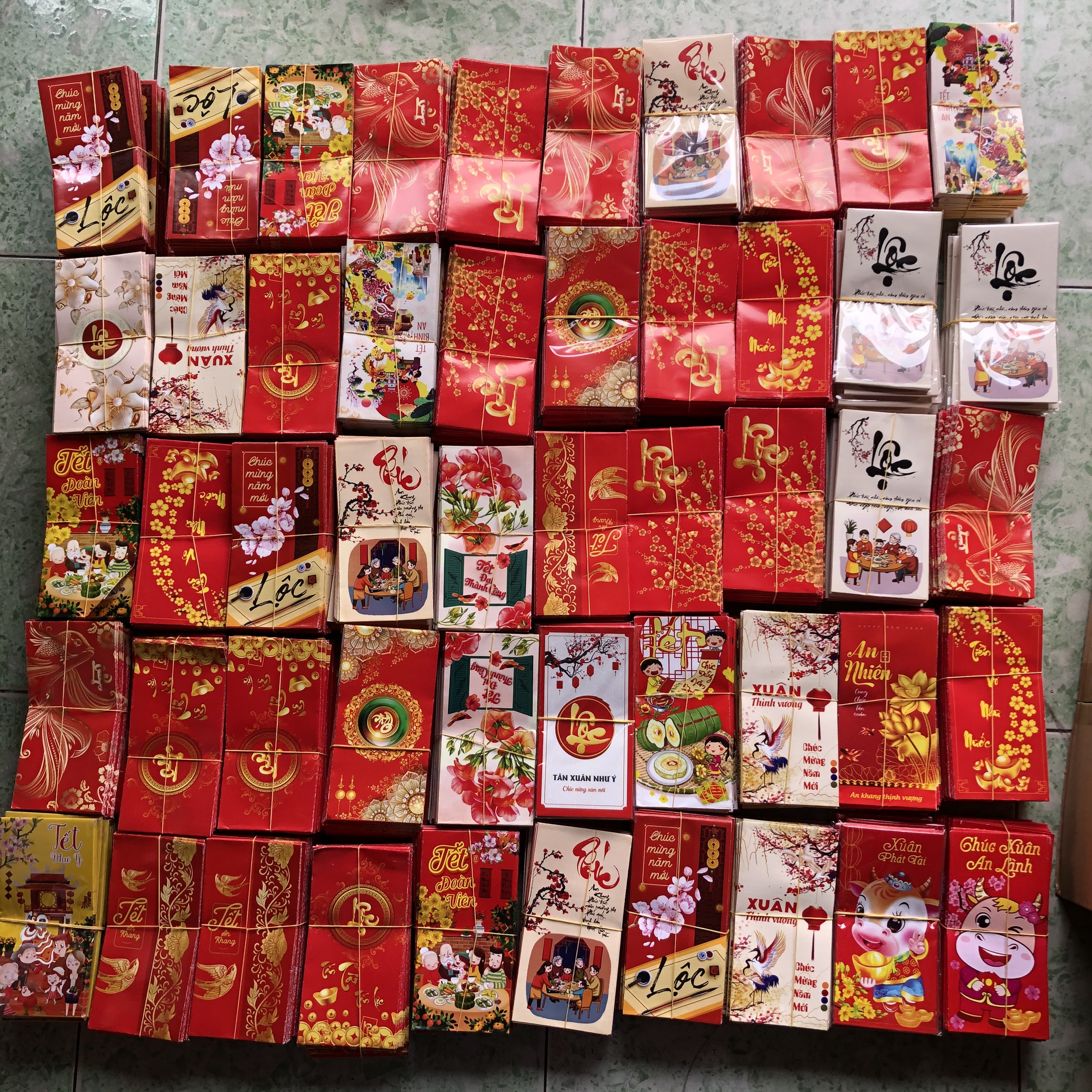 Combo 100 bao lì xì Tết loại lớn , phong bao lì xì cao cấp nhiều mẫu đẹp có túi kiếng
