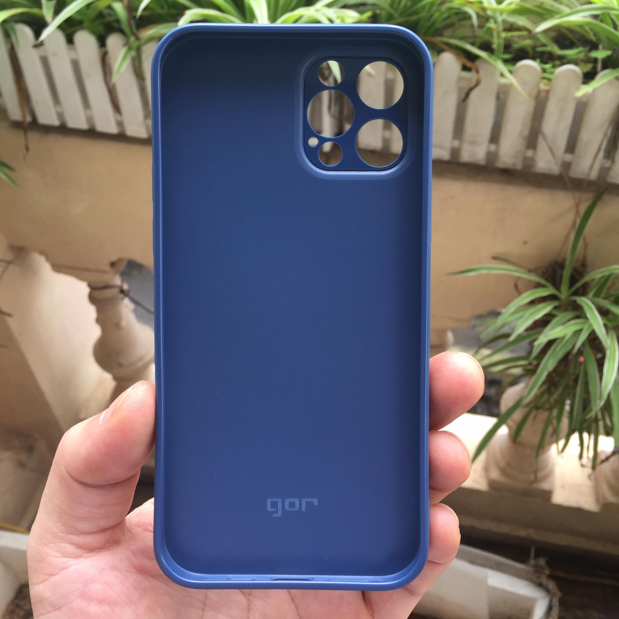 Ốp lưng silicon Gor cho Apple iPhone 12 Pro 6.1 inch nhám siêu mịn, không bám vân tay có gờ bảo vệ camera- Hàng nhập khẩu