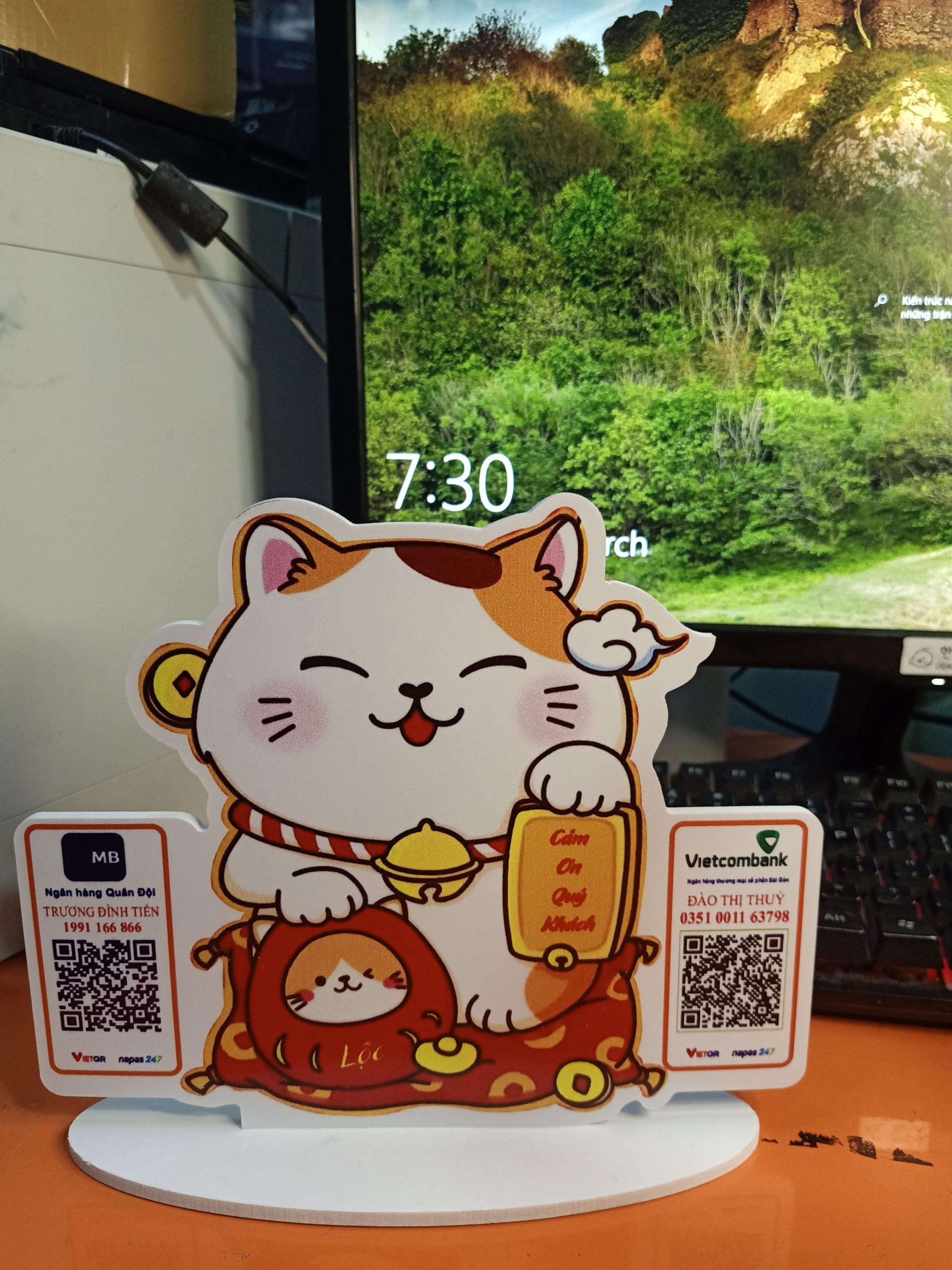 Mã qr code mèo thần tài , để 2 mã qr kích thước 20x22cm