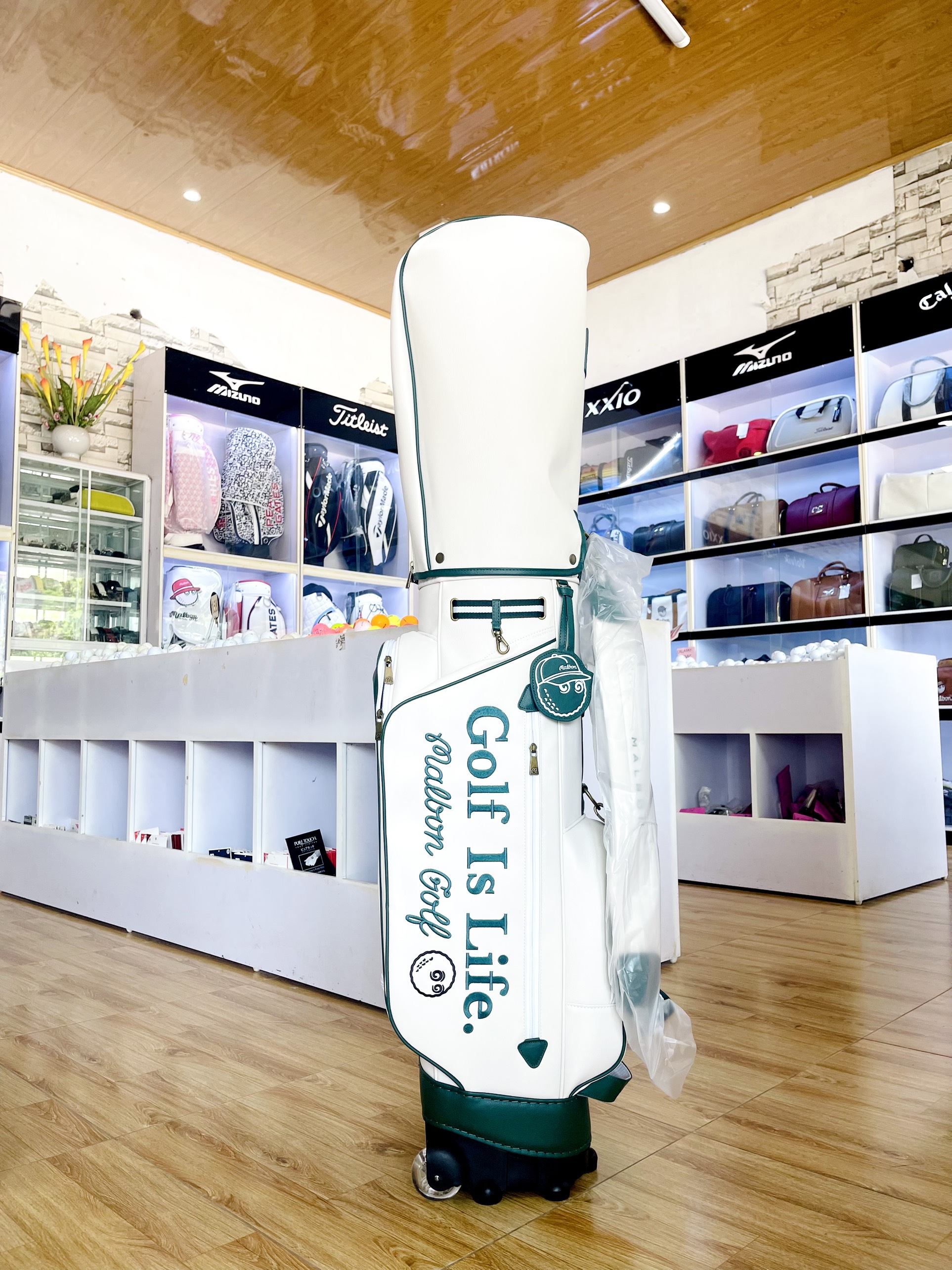 Túi gậy bánh xe malbon new shop golf hồng nhung