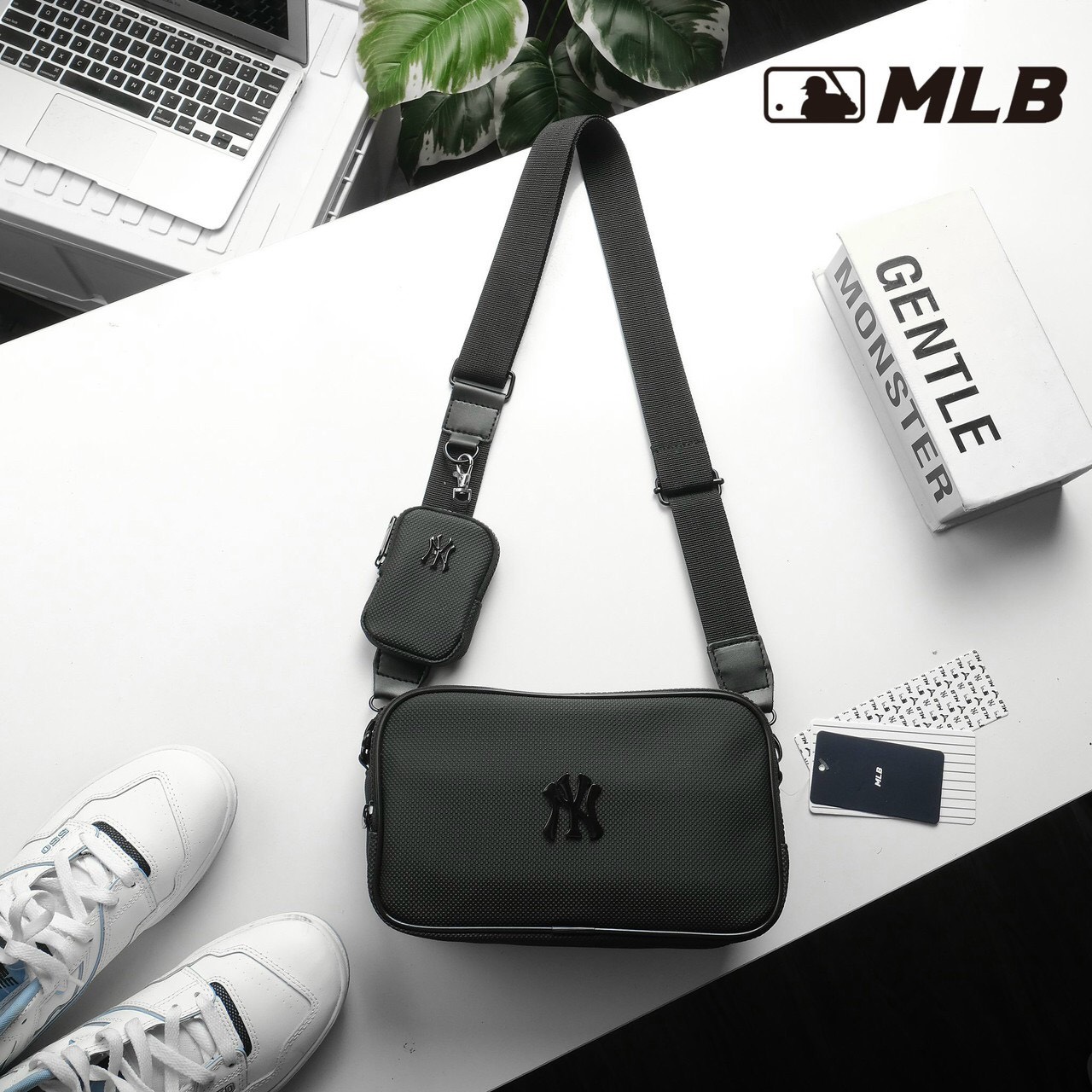 Túi đeo chéo thời trang.MLB
