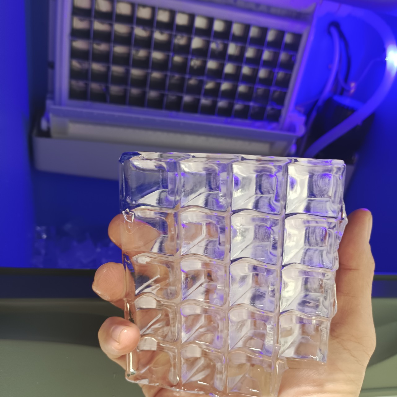 Ice Making Machine Giá 10,000,000 Đồng*Miễn phí vận chuyển