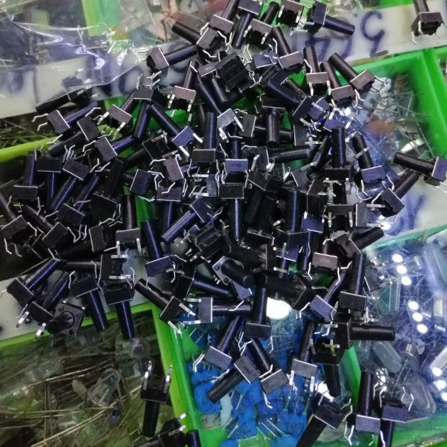 100c công tắc chíp nhấn nhả 4 chân 6x6x12