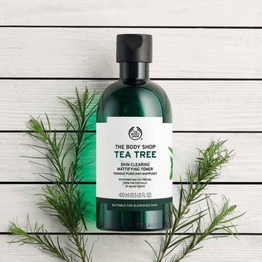 Nước cân bằng cho da dầu mụn The Body Shop Tea Tree Skin Clearing Mattifying Toner 400ml