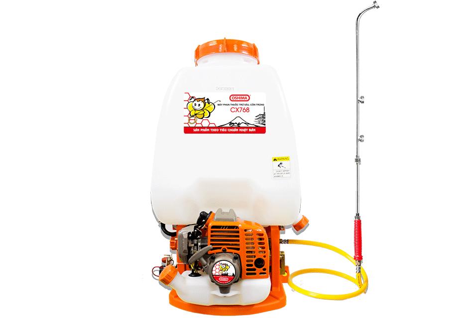 Bình Xịt động cơ 2 thì Oshima 768 CX Thùng nước đúc bằng nhựa nguyên chất sáng đẹp giúp người dùng không mất sức để thao tác với cần đẩy dễ dàng sử dụng và giảm thiếu thời gian tiếp xúc với hóa chất.