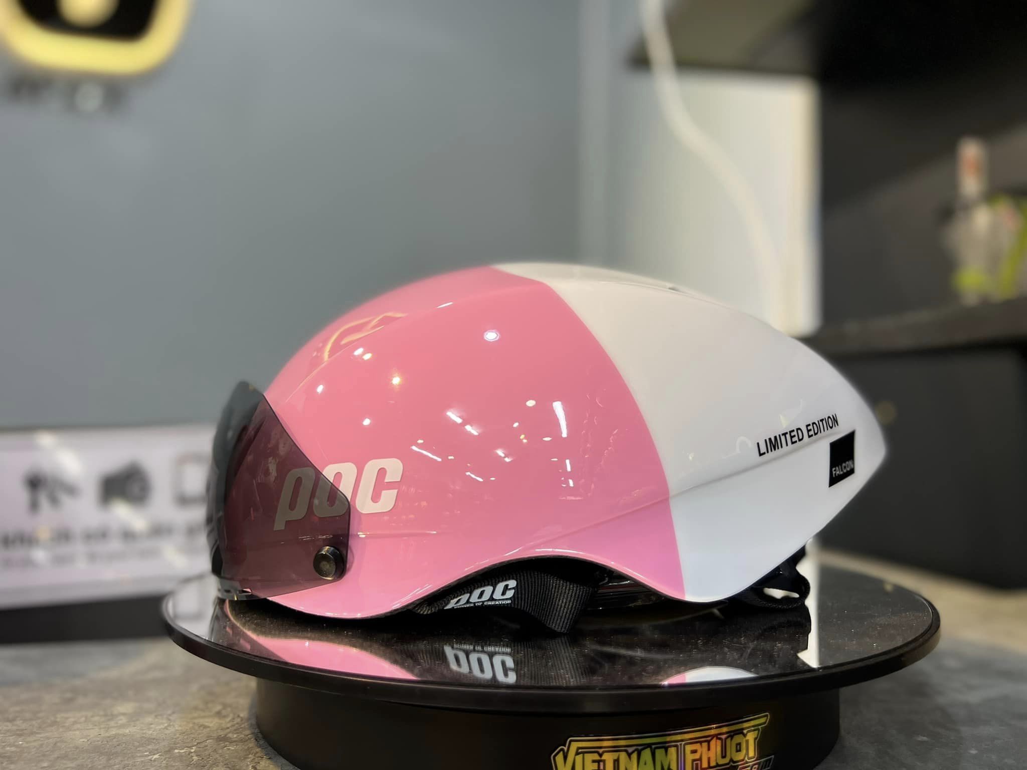 NÓN THỂ THAO POC FALCON MÀU TRẮNG HỒNG KÈM TÚI VÀ HỘP