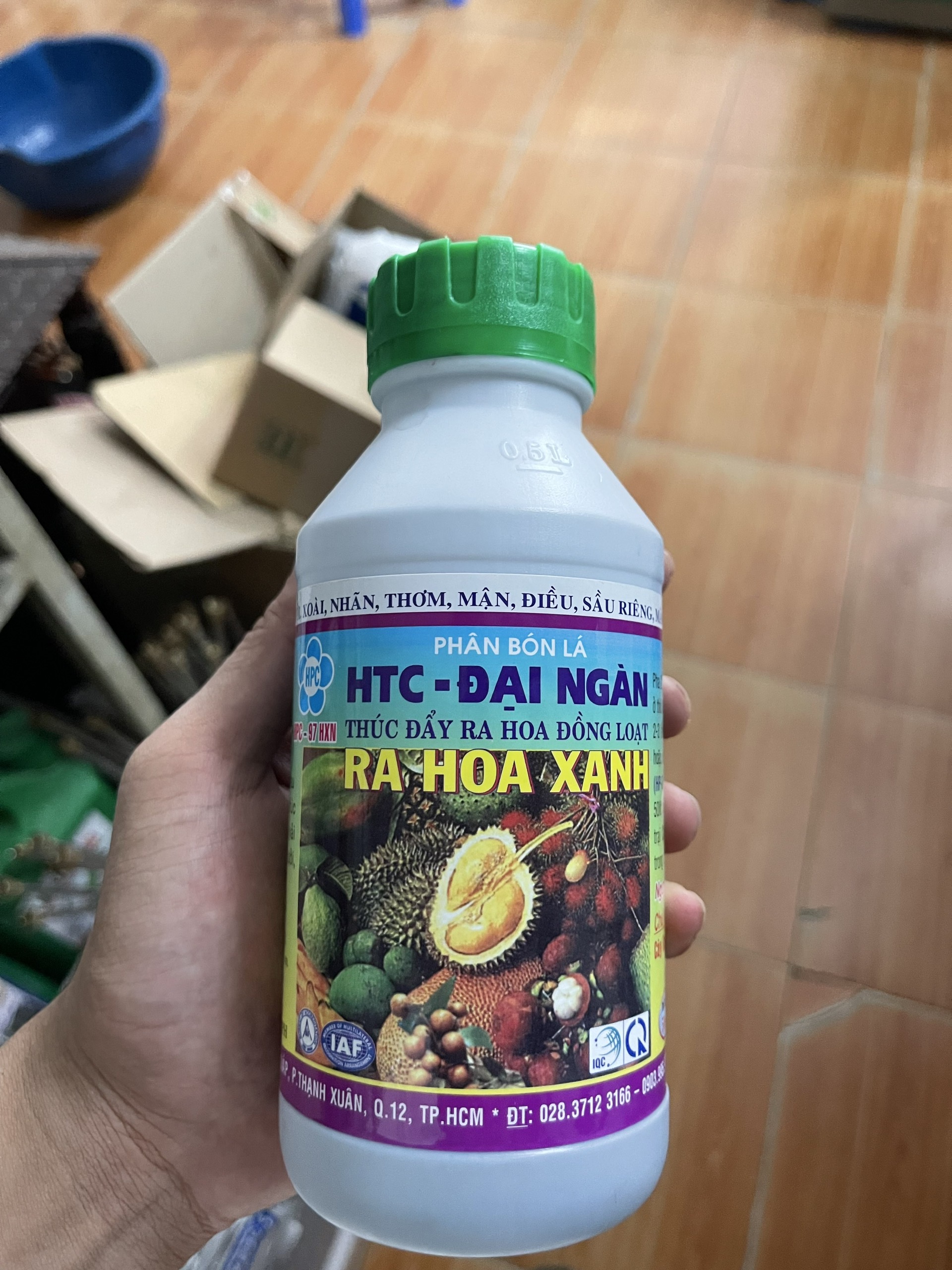 Phân bón lá ra hoa xanh htc đại ngàn