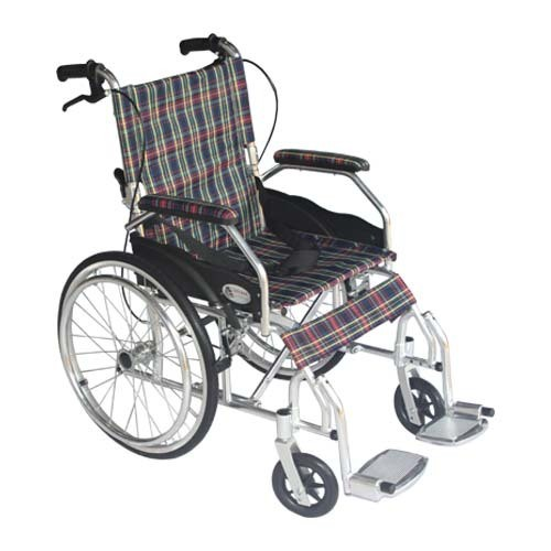 Xe lăn nhôm du lịch Lucass X-63L, công nghệ sản xuất tiên tiến, vật liệu hợp kim nhôm siêu nhẹ, thuận tiện cho việc di chuyển, gập lại gọn gàng