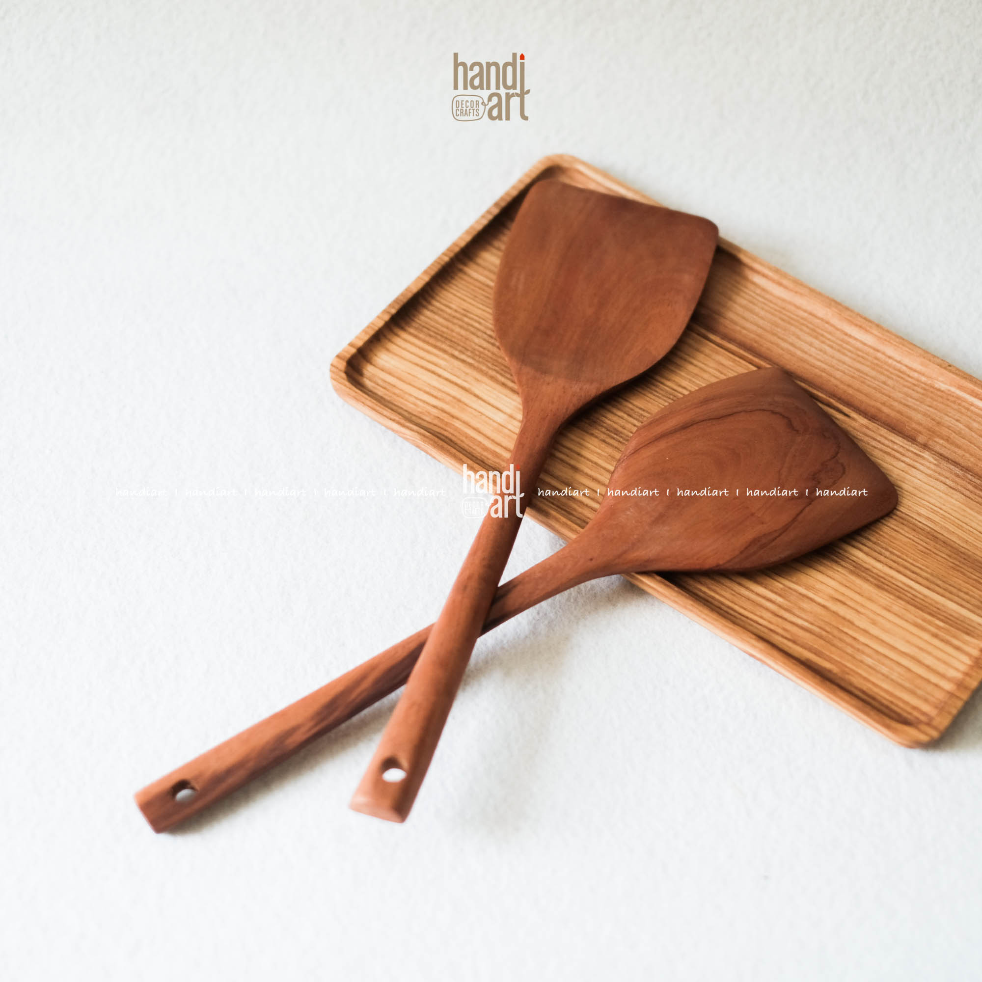 Sạn x&uacute;c b&aacute;nh bằng gỗ, Sạn chi&ecirc;n x&agrave;o nh&agrave; bếp