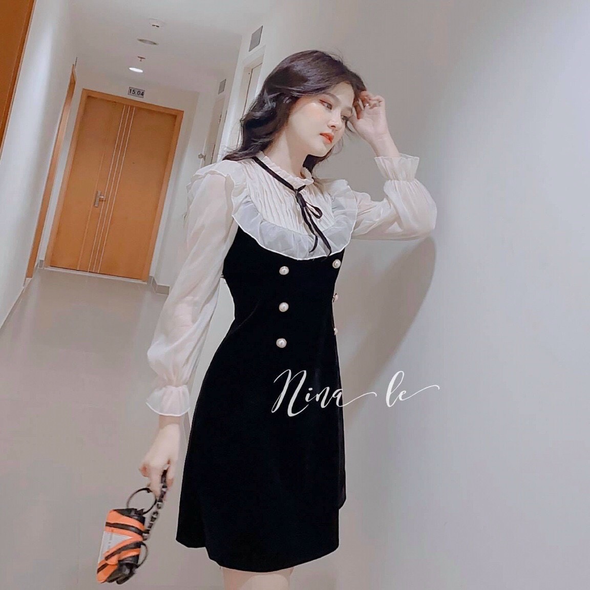 Đầm kate phối tay lưới nhẹ nhàng
