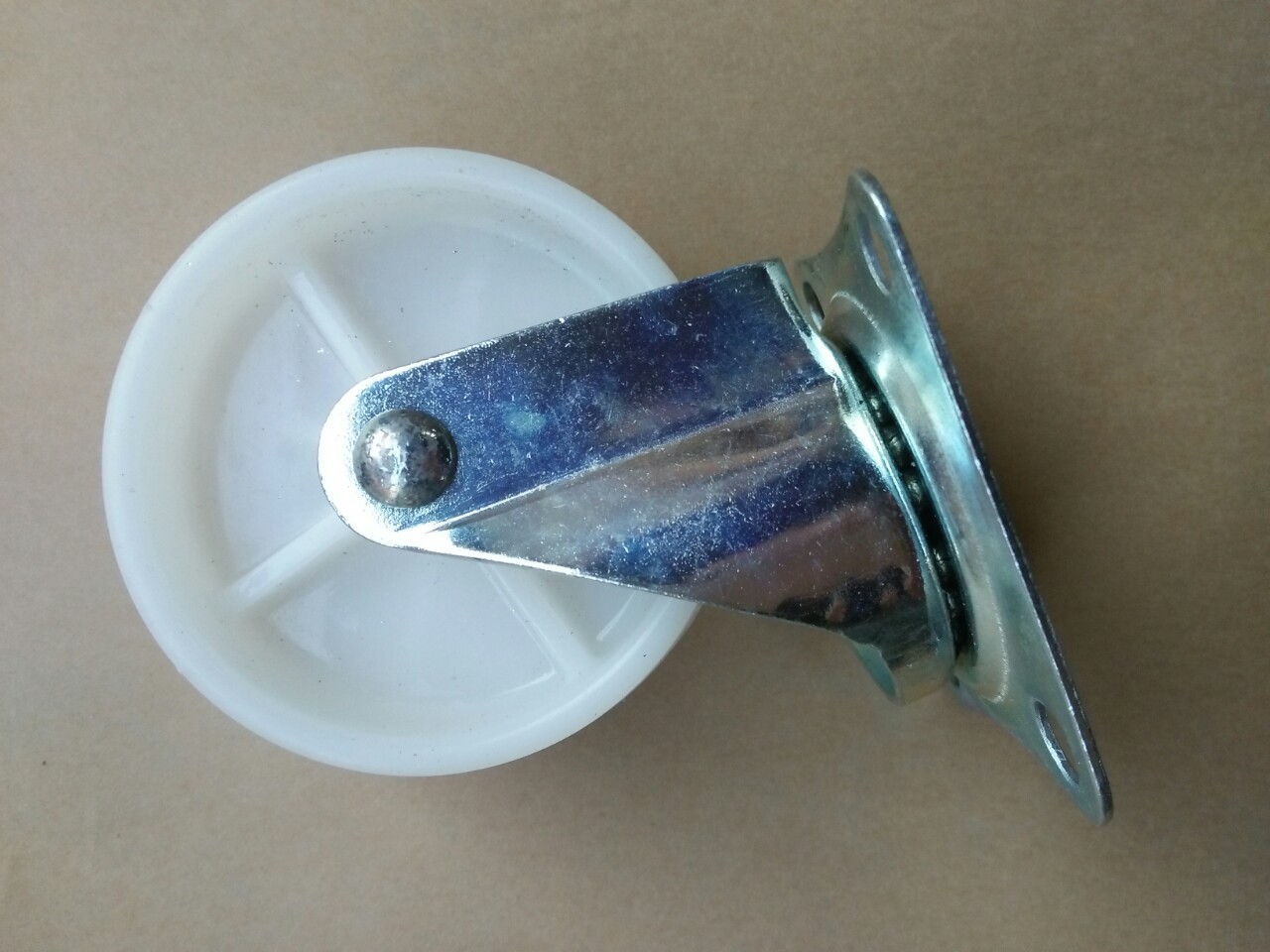 Bộ 4 bánh xe đẩy 4 cm nhựa trắng, xoay 360 độ có khóa chống trượt