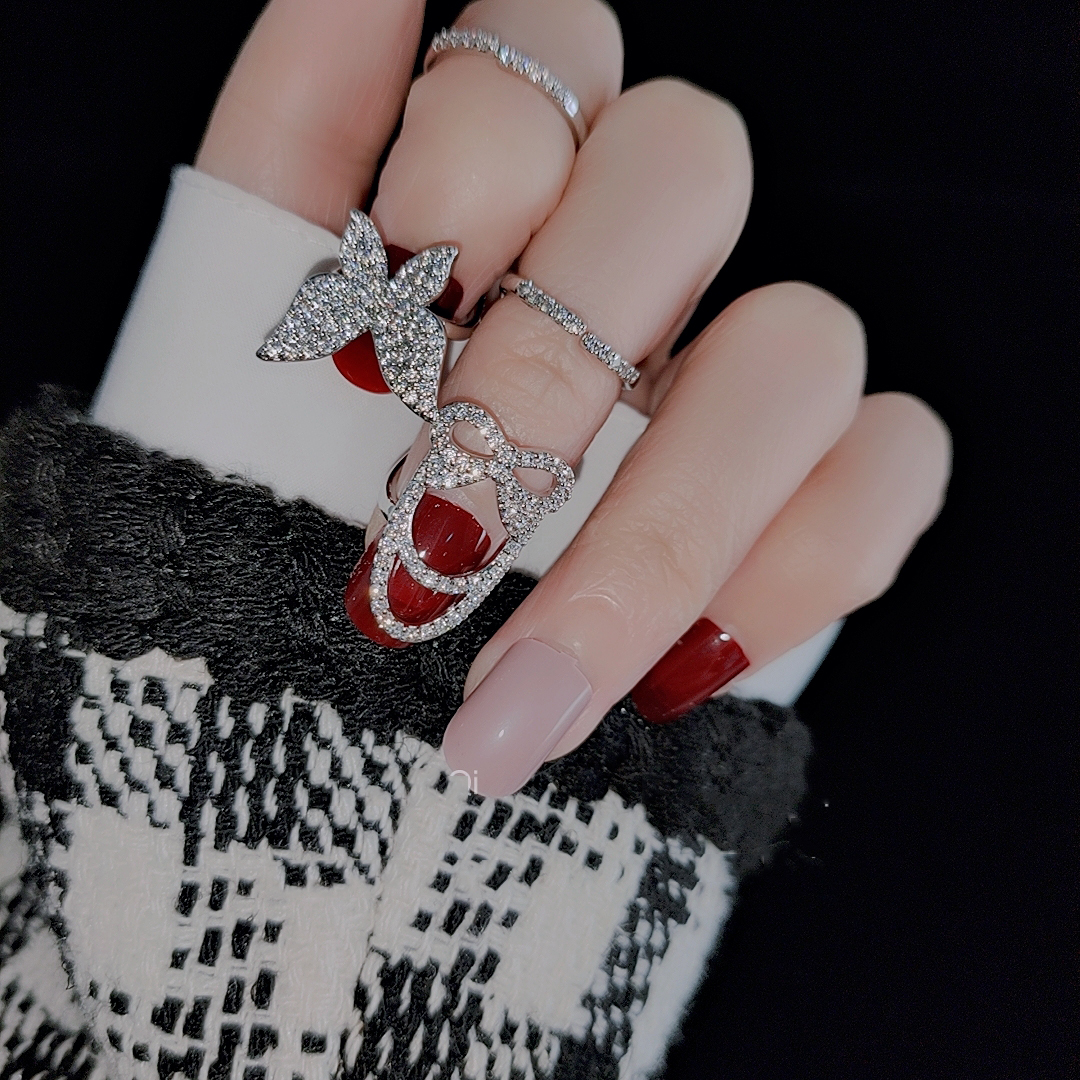 Nhẫn nữ thời trang phong cách hiện đại, thiết kế nữ tính