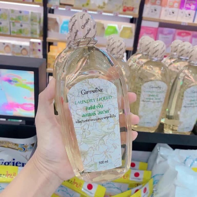 Nước giặt đồ lót Laundry Liquid của hãng Giffarine