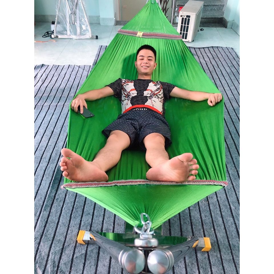 VÕNG LƯỚI CỠ ĐẠI DÀY VẢI LOẠI TỐT RỘNG ĐẢM BẢO NẰM KHÔNG BỊ LẬT BỊ TÉ CỰC KỲ AN TOÀN