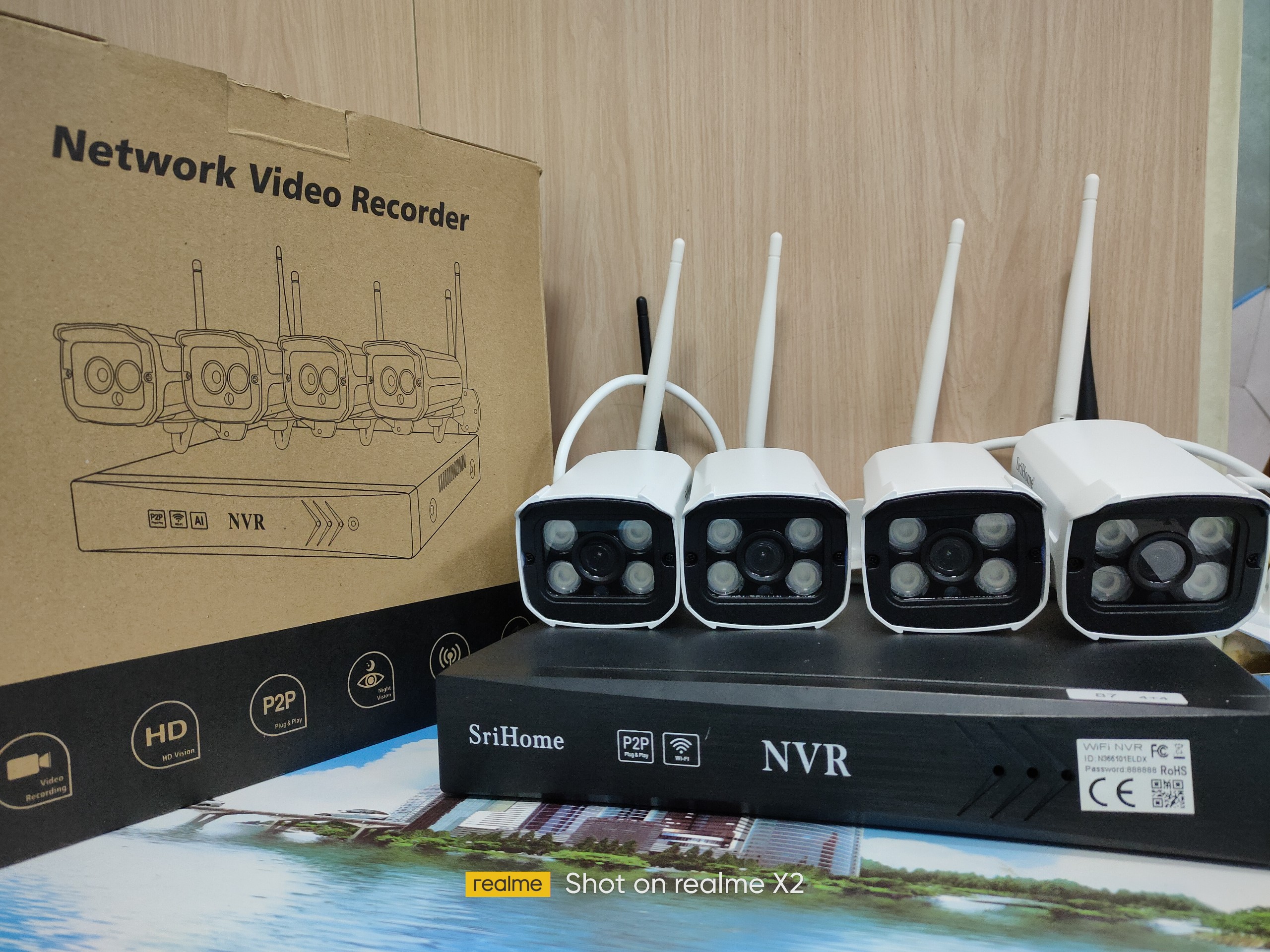 Trọn bộ Kit 4 camera IP SRIHOME NVS001 full HD 1080 + Đầu ghi hình + 4 camera thu được âm thanh