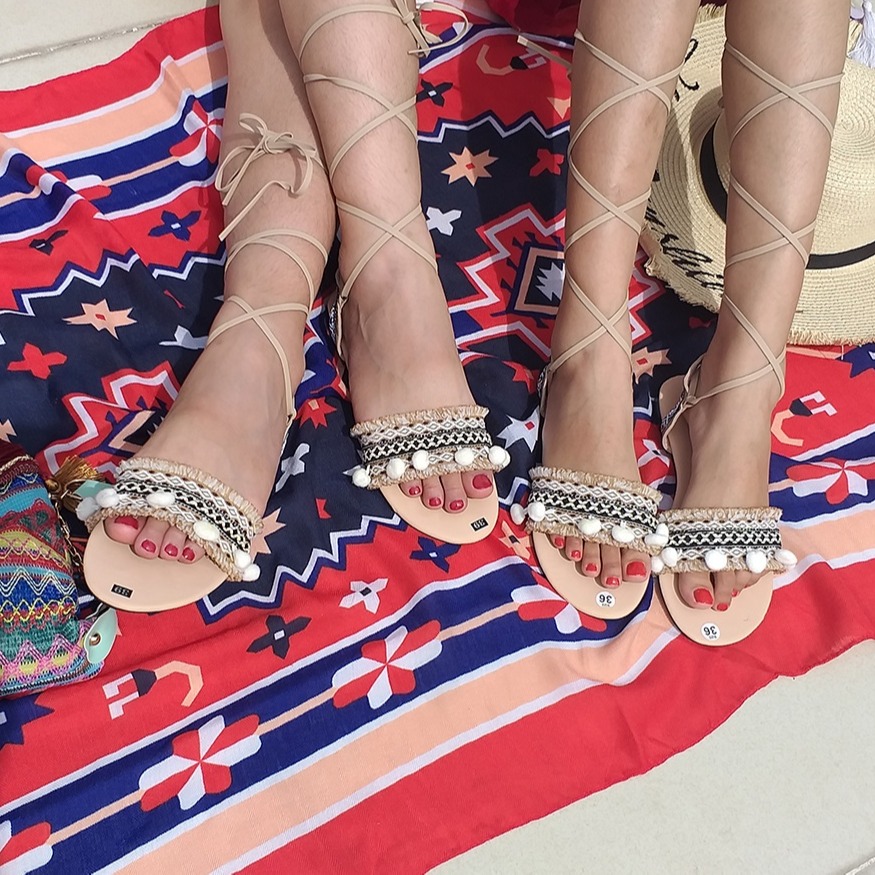Giày sandal chiến binh cột dây thổ cẩm phong cách Bohem Vintage rất đẹp, mang đi biển hoặc đi du lịch vùng miền núi tây nguyên - T01 Da