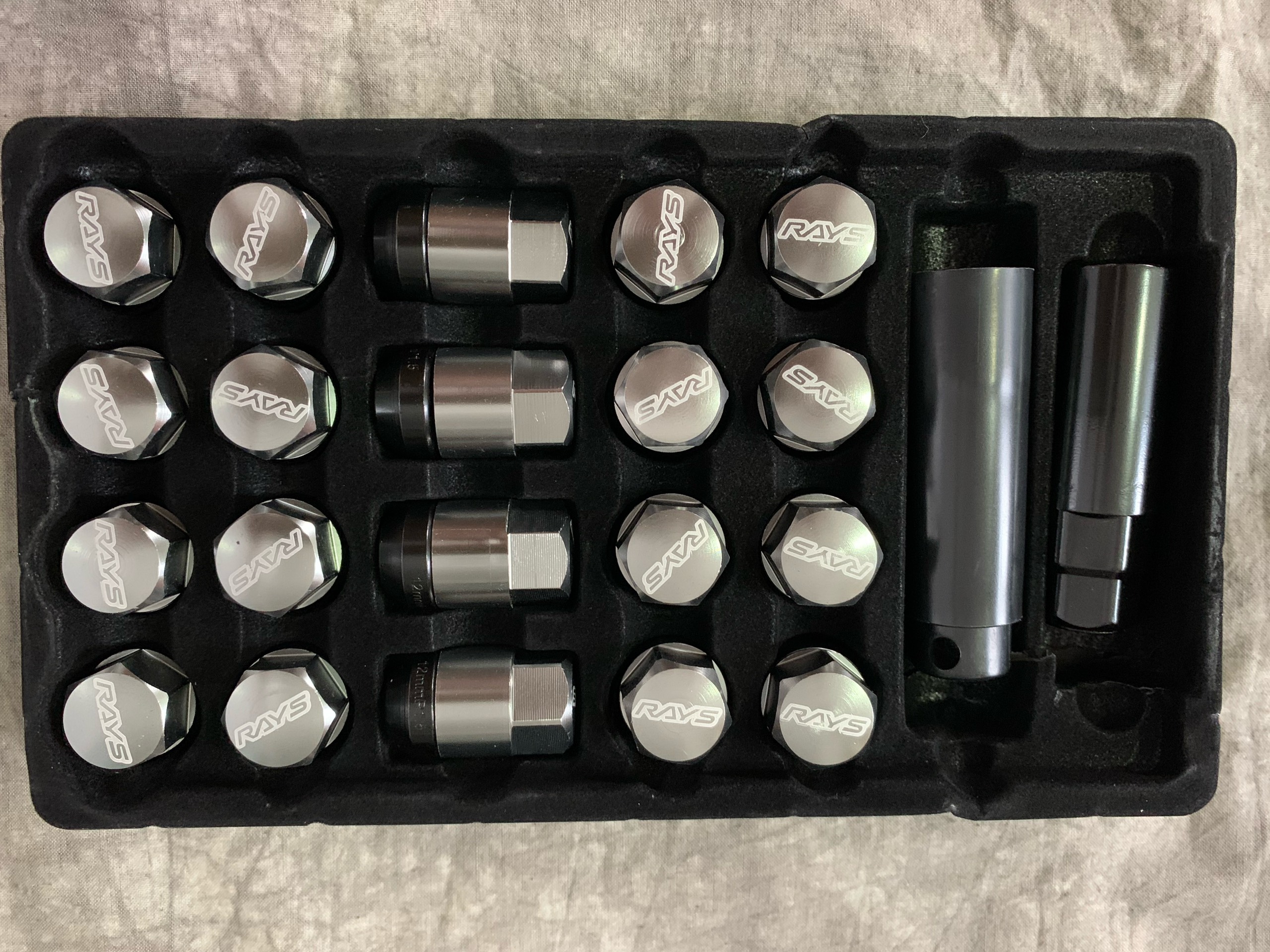 Ốc mâm RAYS xám độ cho nhiều dòng xe