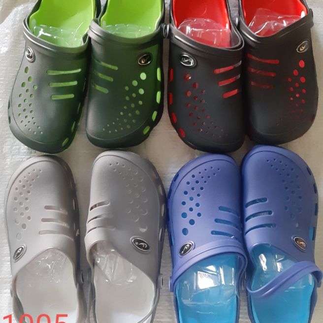 dép bít đầu nam nử