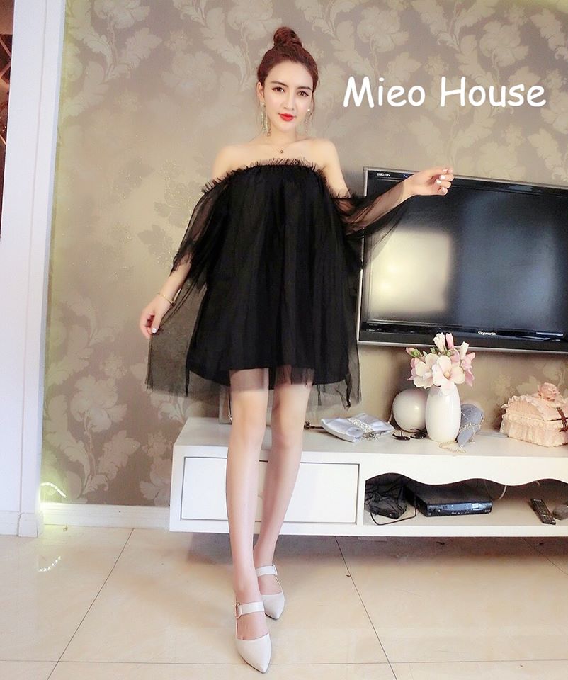 Đầm suông bệt vai
