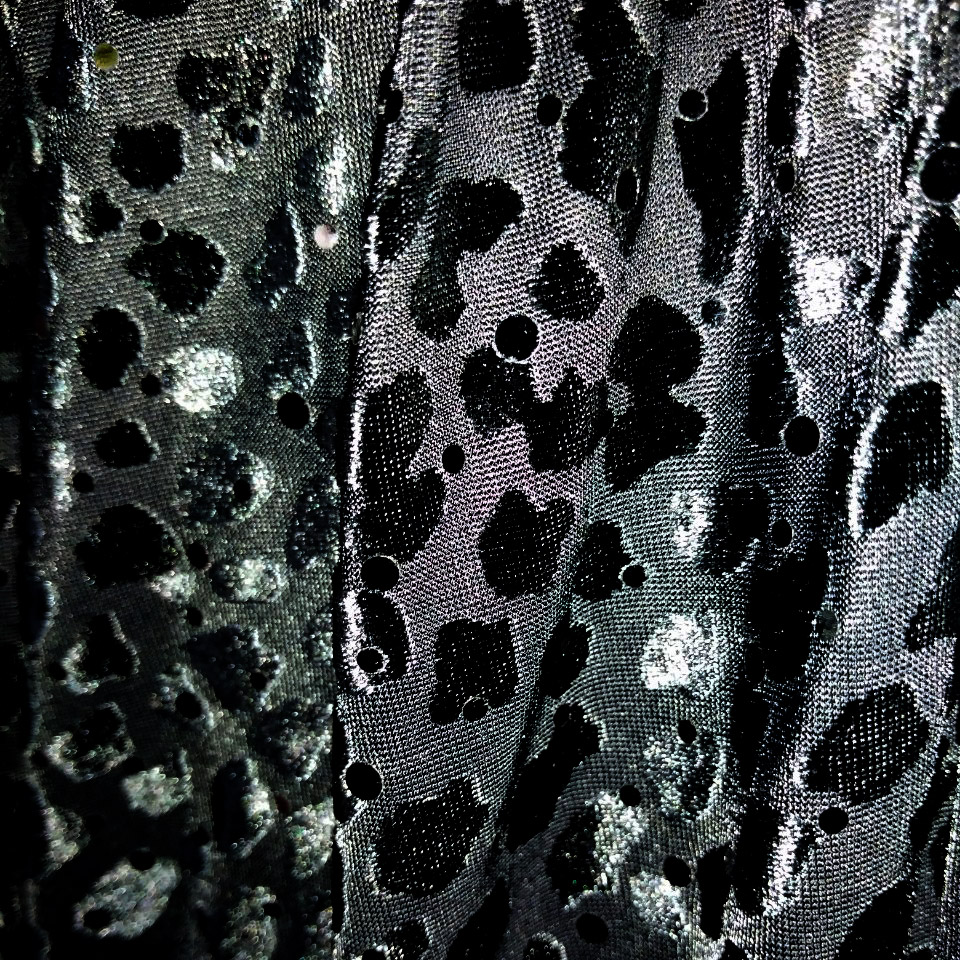 Vải nhung da beo đen 70k/m may đầm, may áo kiểu đẹp "sang xịn mịn" (khổ 1m6)