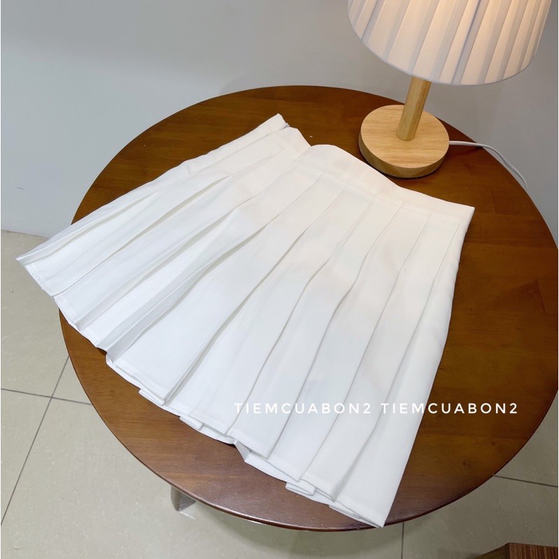 Chân váy tennis trắng