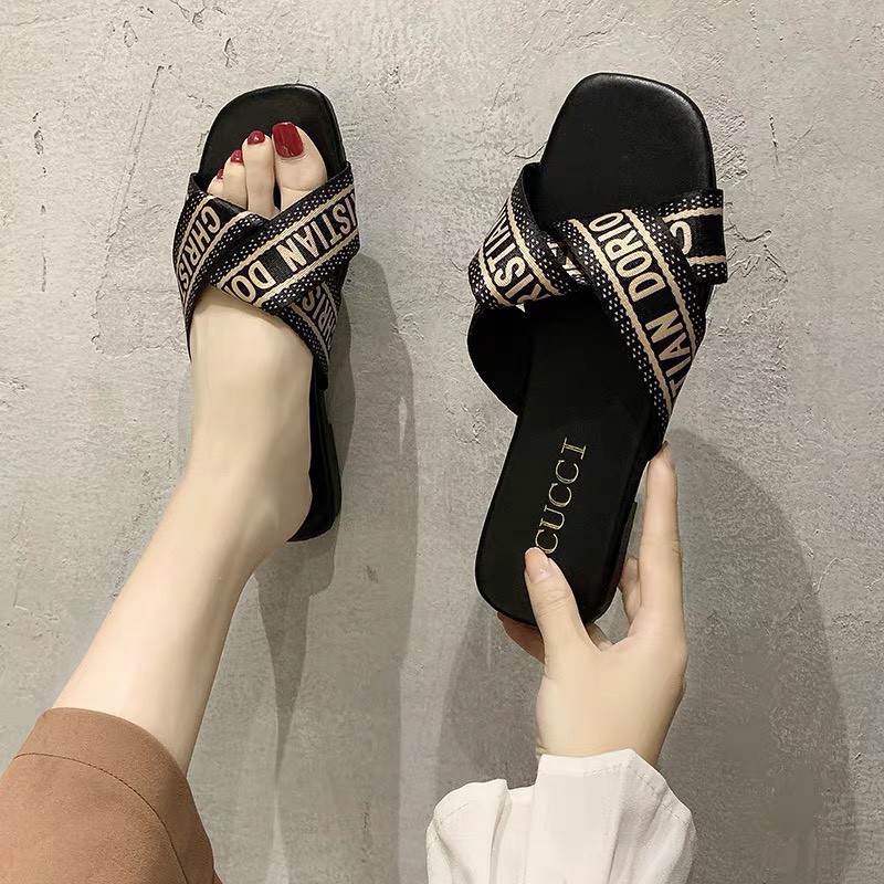 Dép Lê Nữ HAHASHOP Quai Ngang Đế Bằng Mũi Vuông Giá Rẻ Kiểu Dáng Thời Trang Hàn Quốc D.r quai chữ