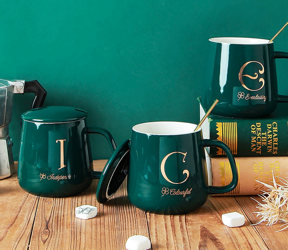 Ly cốc sứ có nắp xanh cổ vịt in chữ vàng kim