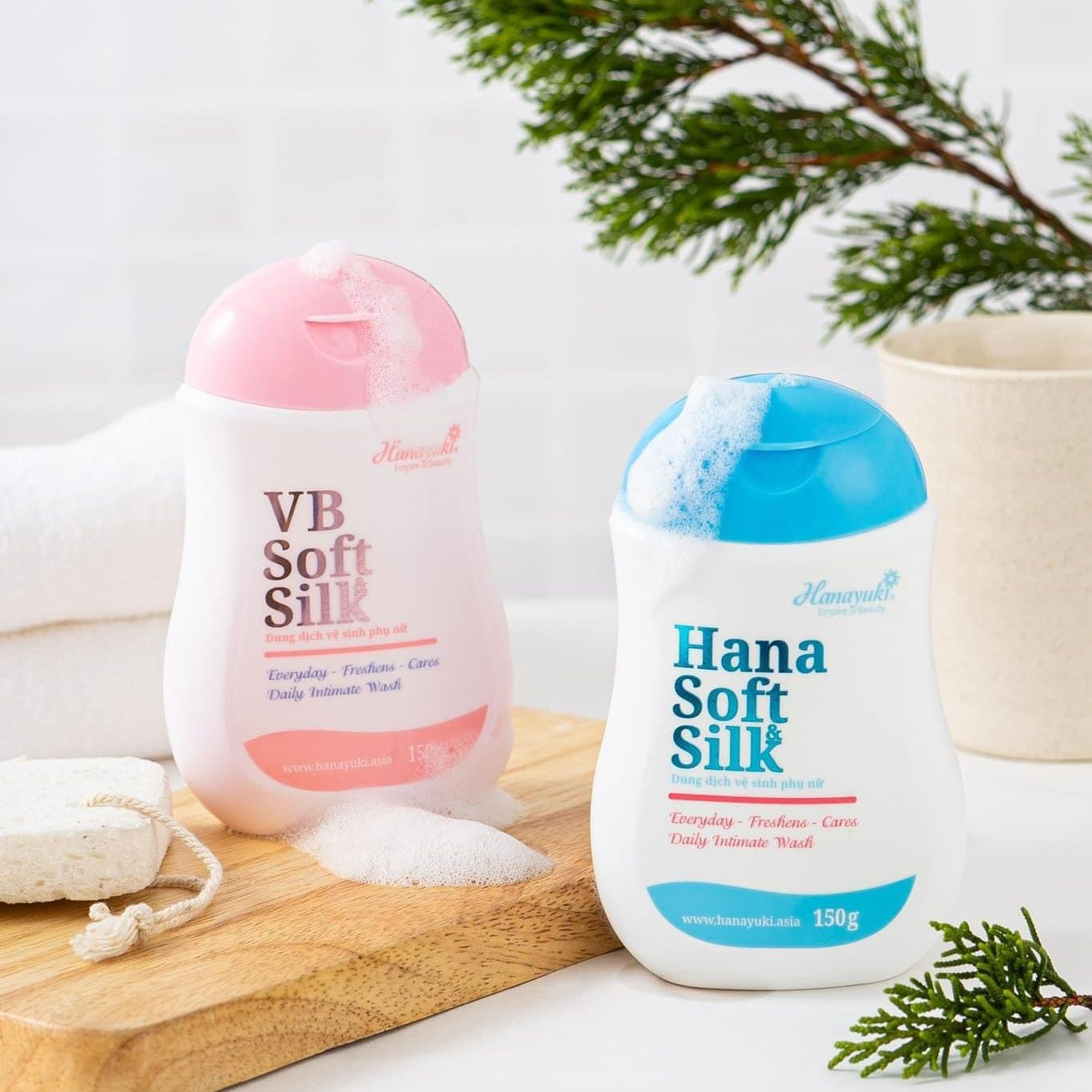 DUNG DỊCH VỆ SINH PHỤ NỮ HANA SOFT SILK XANH VÀ VB SOFT SILK HỒNG TÙY CHỌN