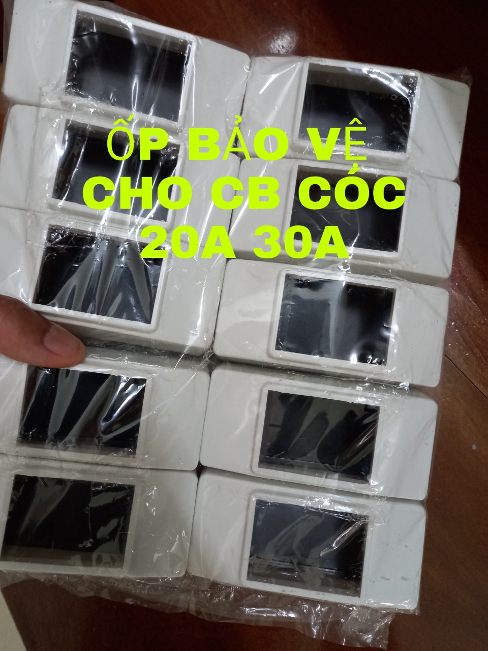 2 ốp bảo vệ cho cb cóc 20a 30a