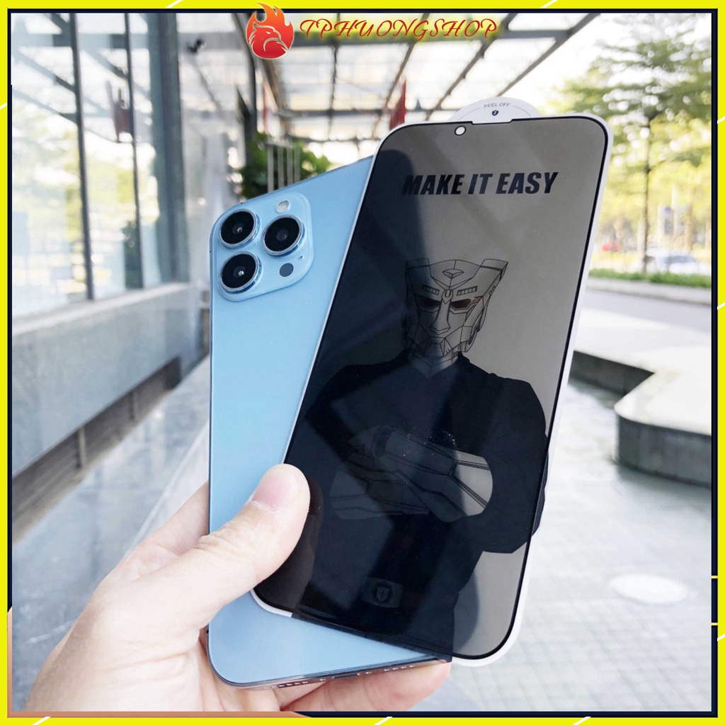 Kính cường lực Autobot chống nhìn trộm hỗ trợ dán kèm miếng dán cacbon mặt lưng iPhone 13 chính hãng cao cấp