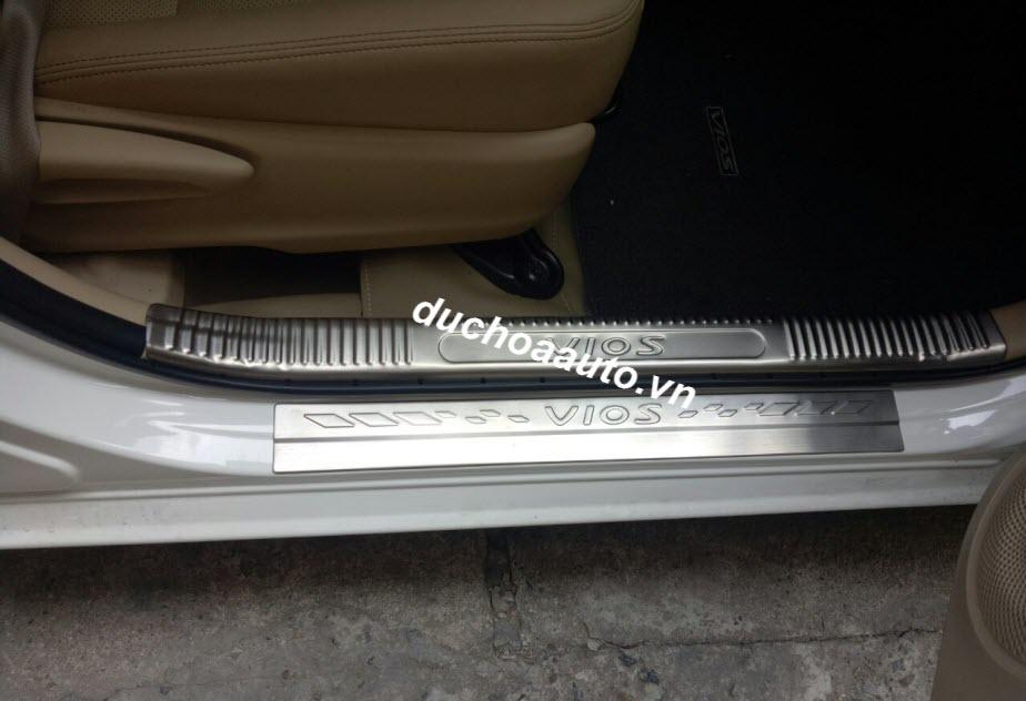 Ốp viền bậc cửa trong ngoài toyota vios 2019-2022