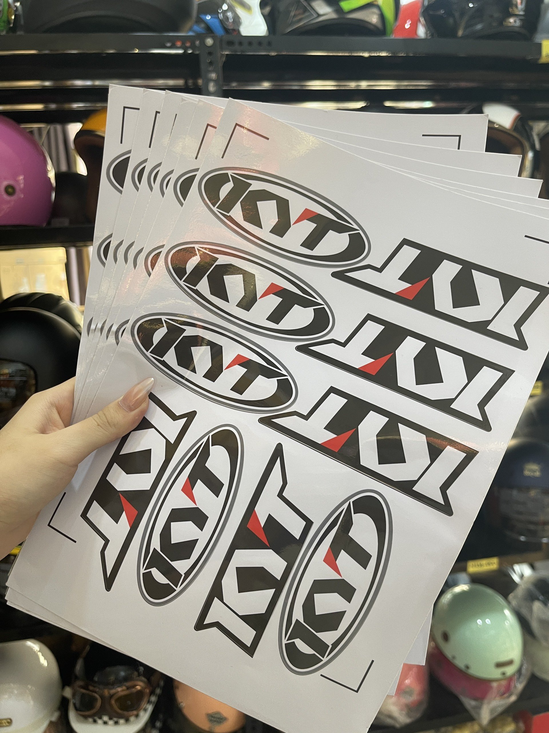 Tem KYT dán nón bảo hiểm, Decal KYT trang trí nón