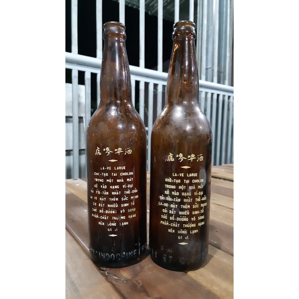 Vỏ chai beer la-ve xưa