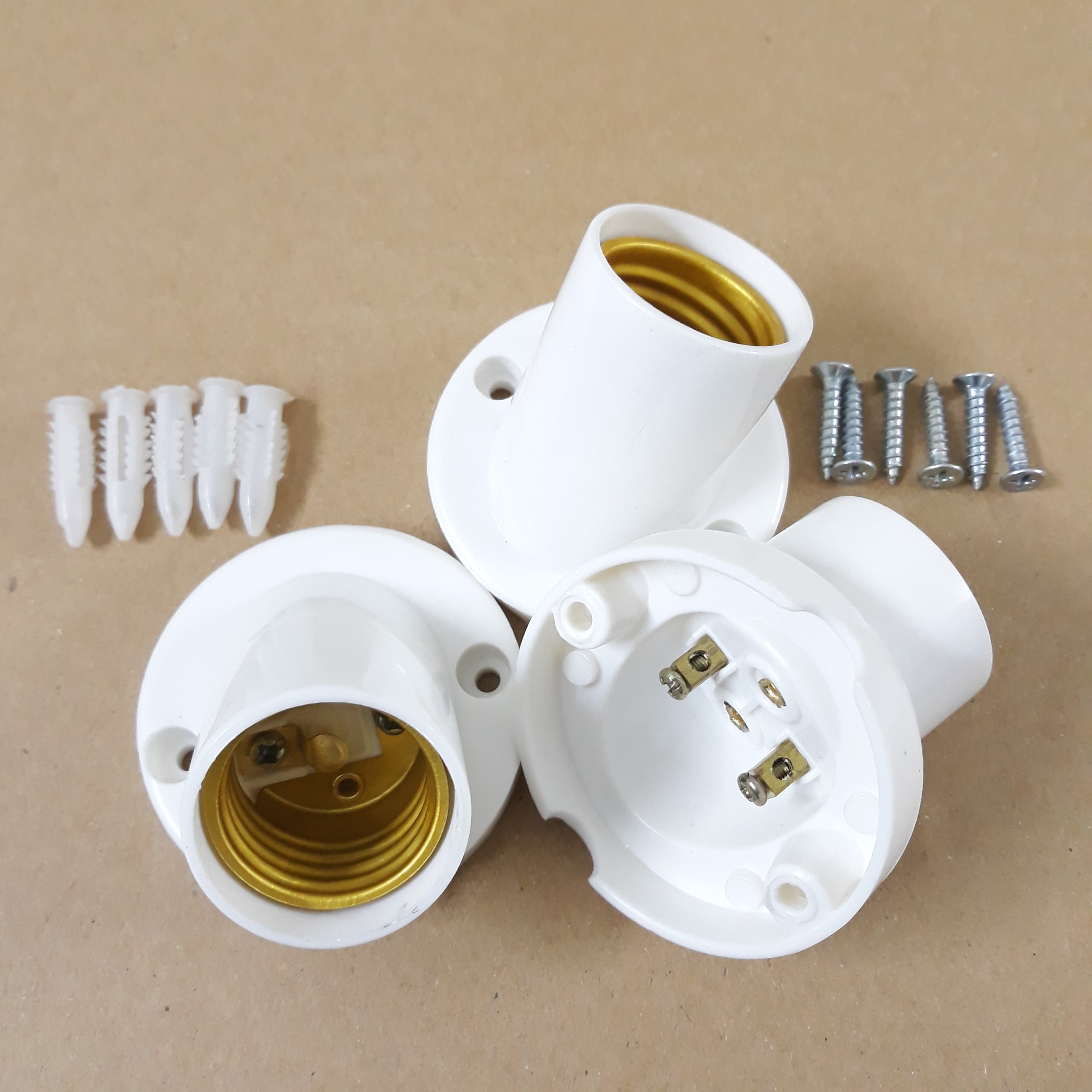 Đui đen ốp tường e27 đui xoáy độ bền cao chếch góc 45 độ