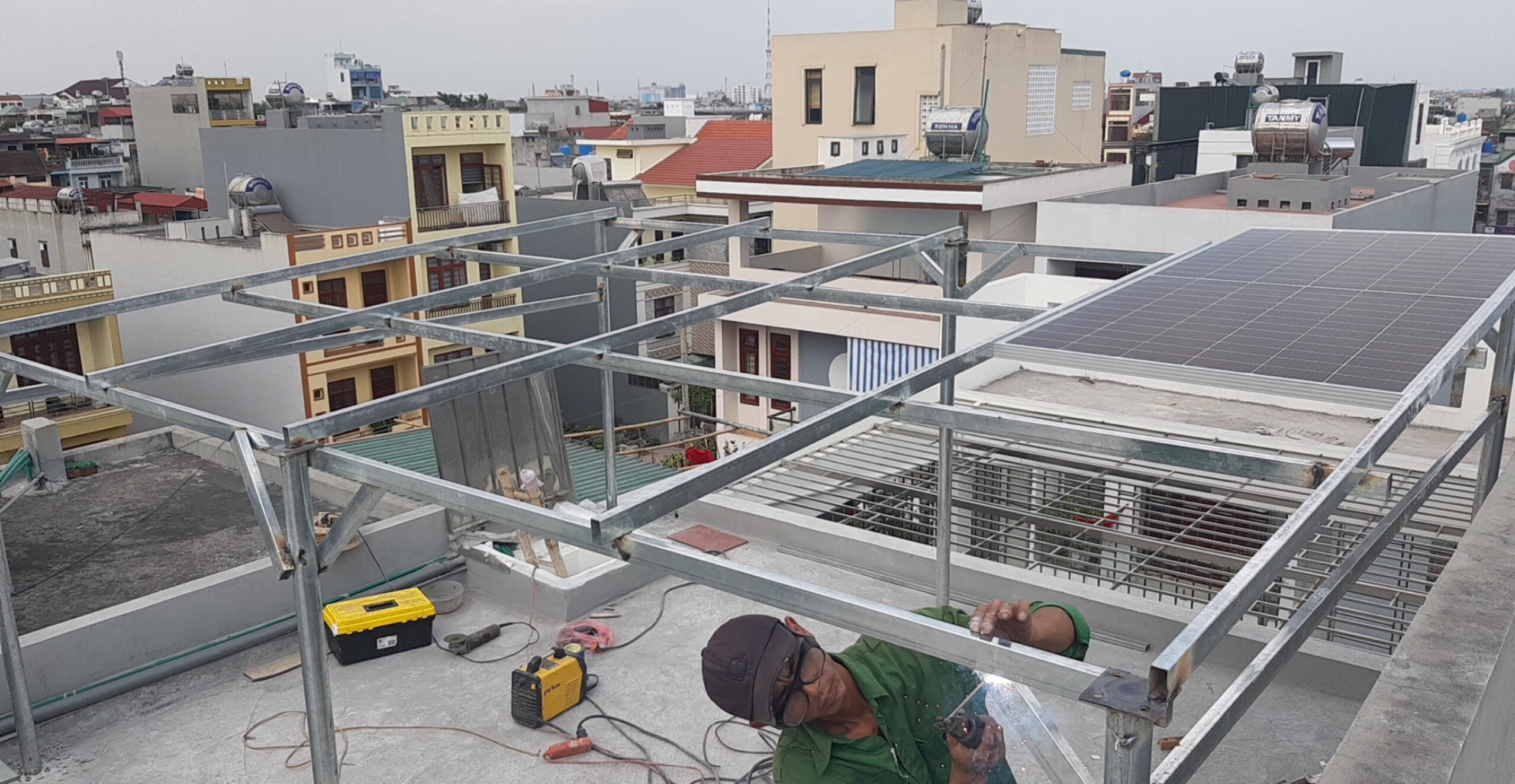 Bộ tấm pin năng lượng mặt trời 3.2kw- Combo hệ hòa lưới