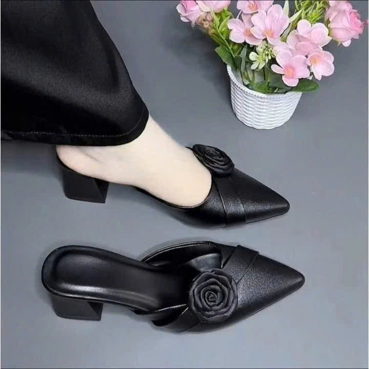 Giày Sục nữ cao gót vuông 5p và 7p bít mũi da mềm dây chéo hông kết hoa hồng - BM139