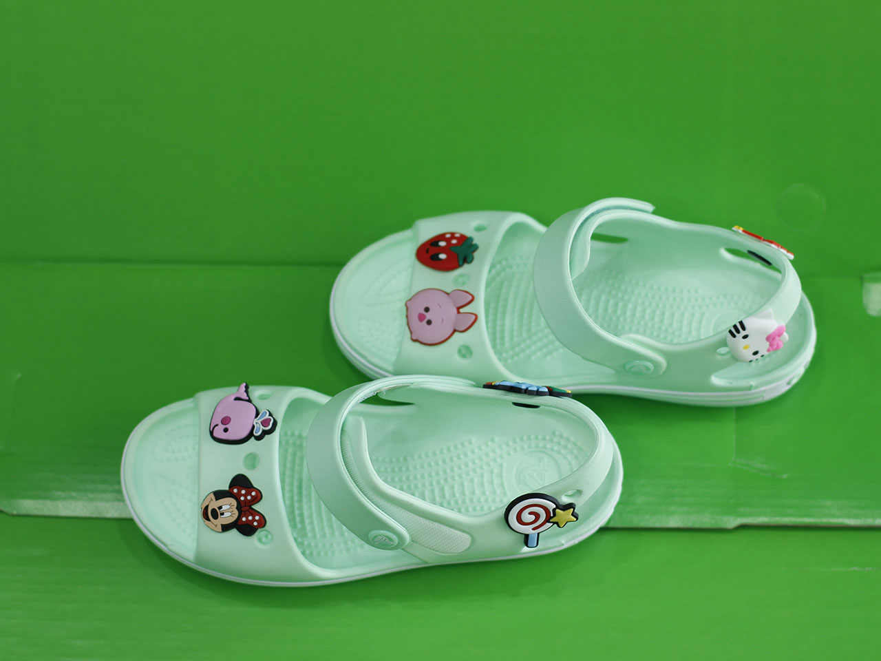 Sandal crocsband kids xanh cốm