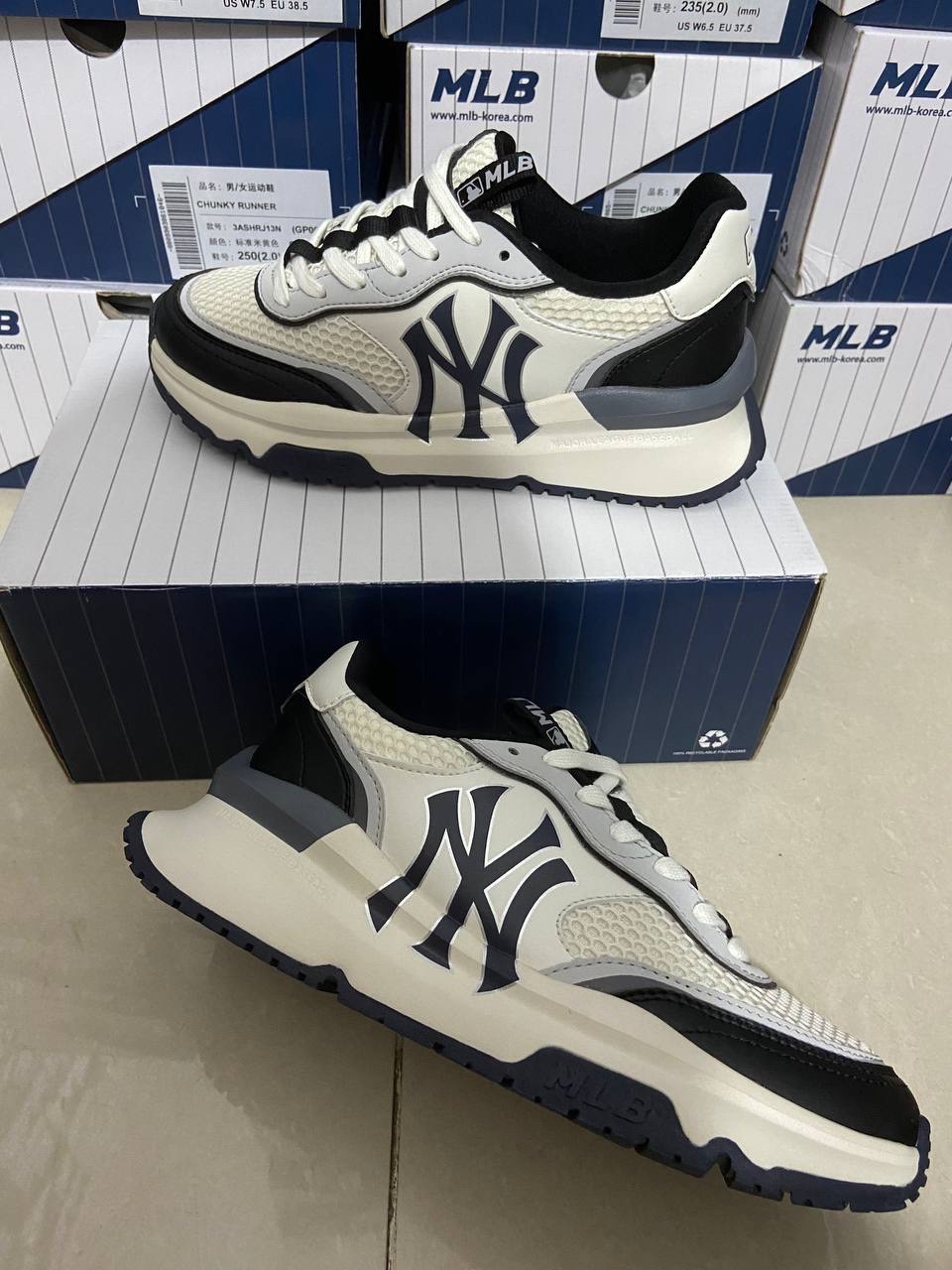 MLB KOREA YANKEES SHOES SIZE US 8 WOMENS Womens Fashion Footwear  Sneakers on Carousell