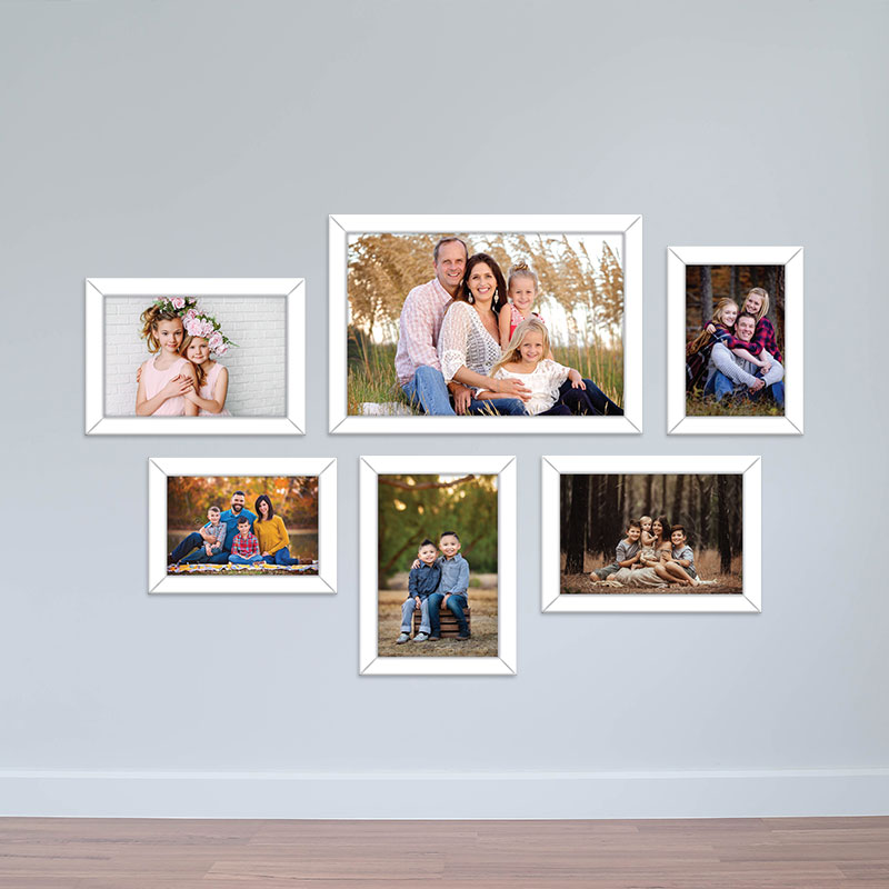 Tranh treo tường gia đình sẽ làm cho căn phòng của bạn trở nên sinh động hơn. Những bức tranh được thiết kế độc đáo với tình yêu gia đình sẽ mang lại cho bạn cảm giác ấm áp và thân thiện. Tận hưởng những khoảnh khắc đó bằng cách chọn ngay một bức tranh treo tường gia đình.