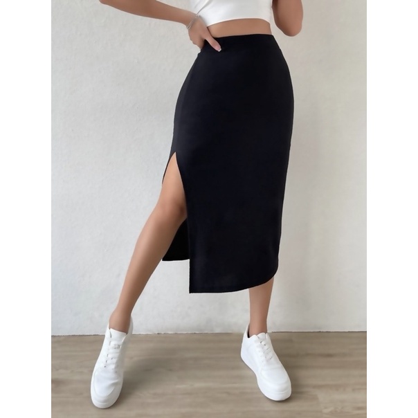 Chân váy lửng xẻ tà