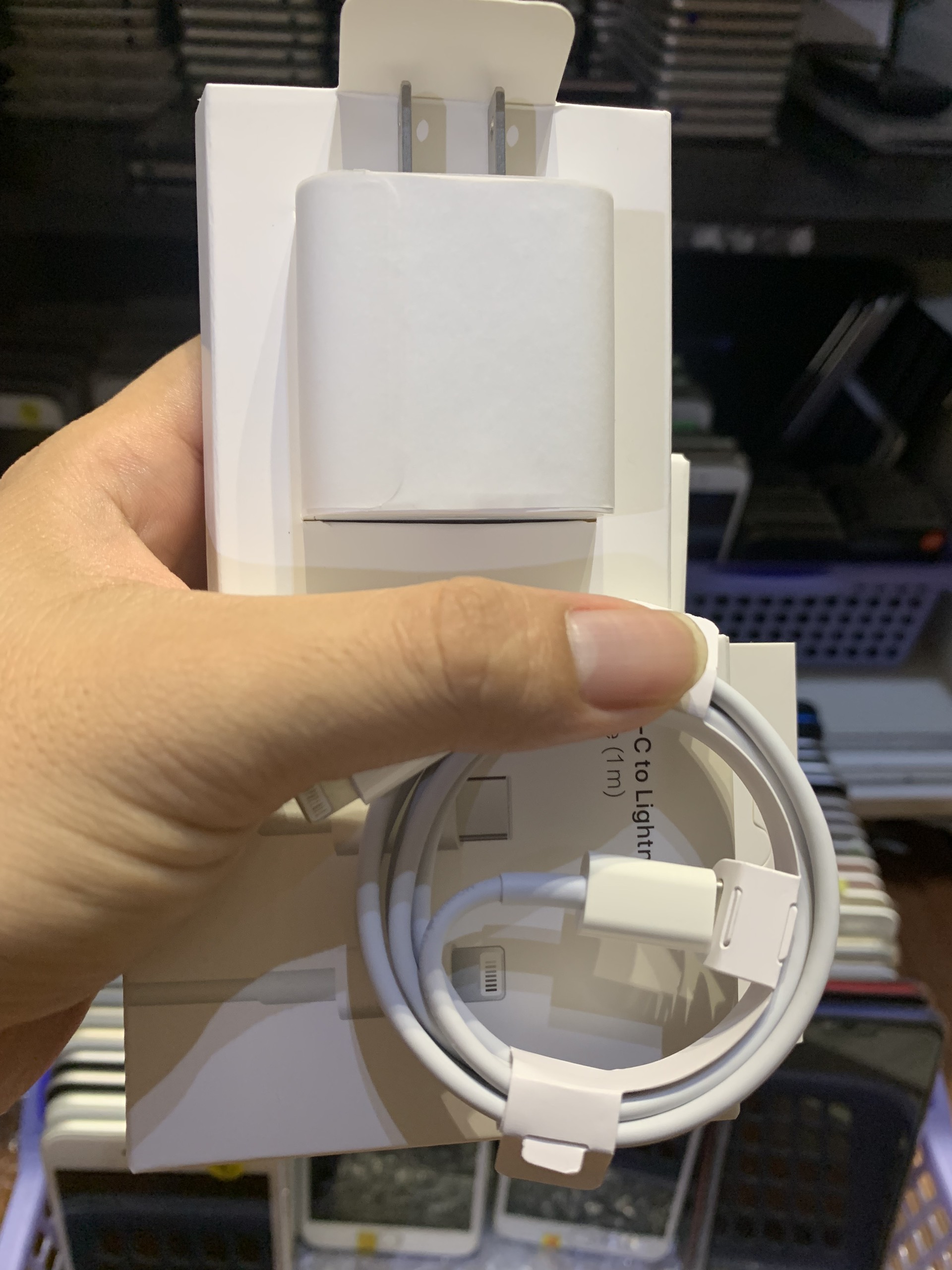 Bộ sạc nhanh i-P 20W Fullbox mới đủ bộ củ sạc và dây cáp BH 06 tháng
