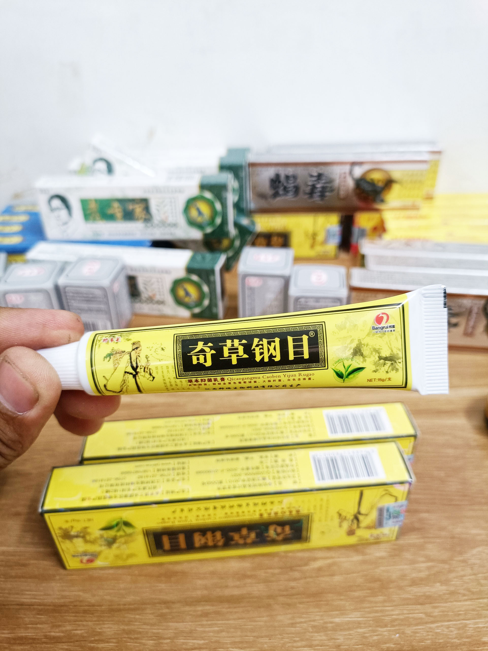 Kem bôi da liễu bôi nấm,ngứa,zona,hắc lào,vảy nến,côn trùng đốt