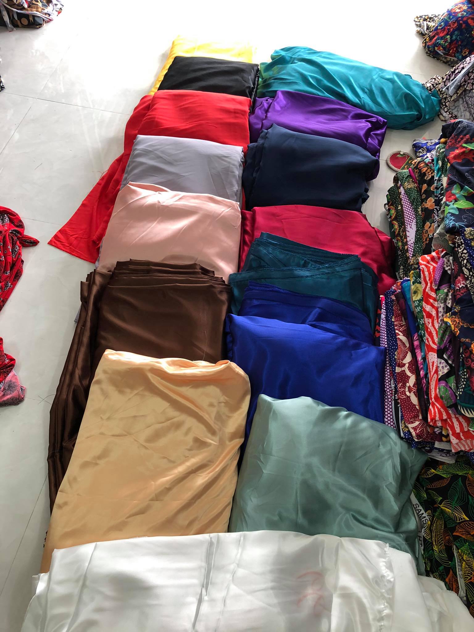 VẢI PHI BÓNG MỀM (KHỔ NGANG 1.4M) - GIÁ 1 MÉT 35.000 Đ