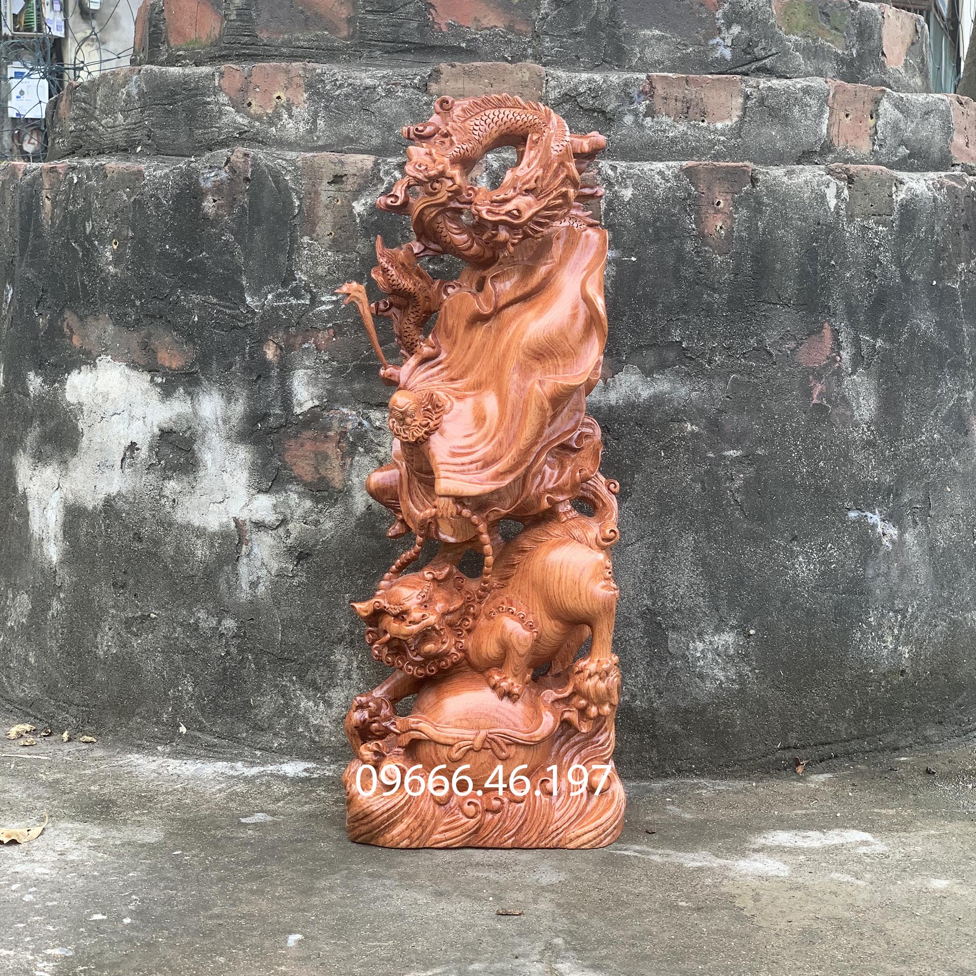 Tượng đạt ma hàng long phục nghê chất liệu gỗ hương liền khối