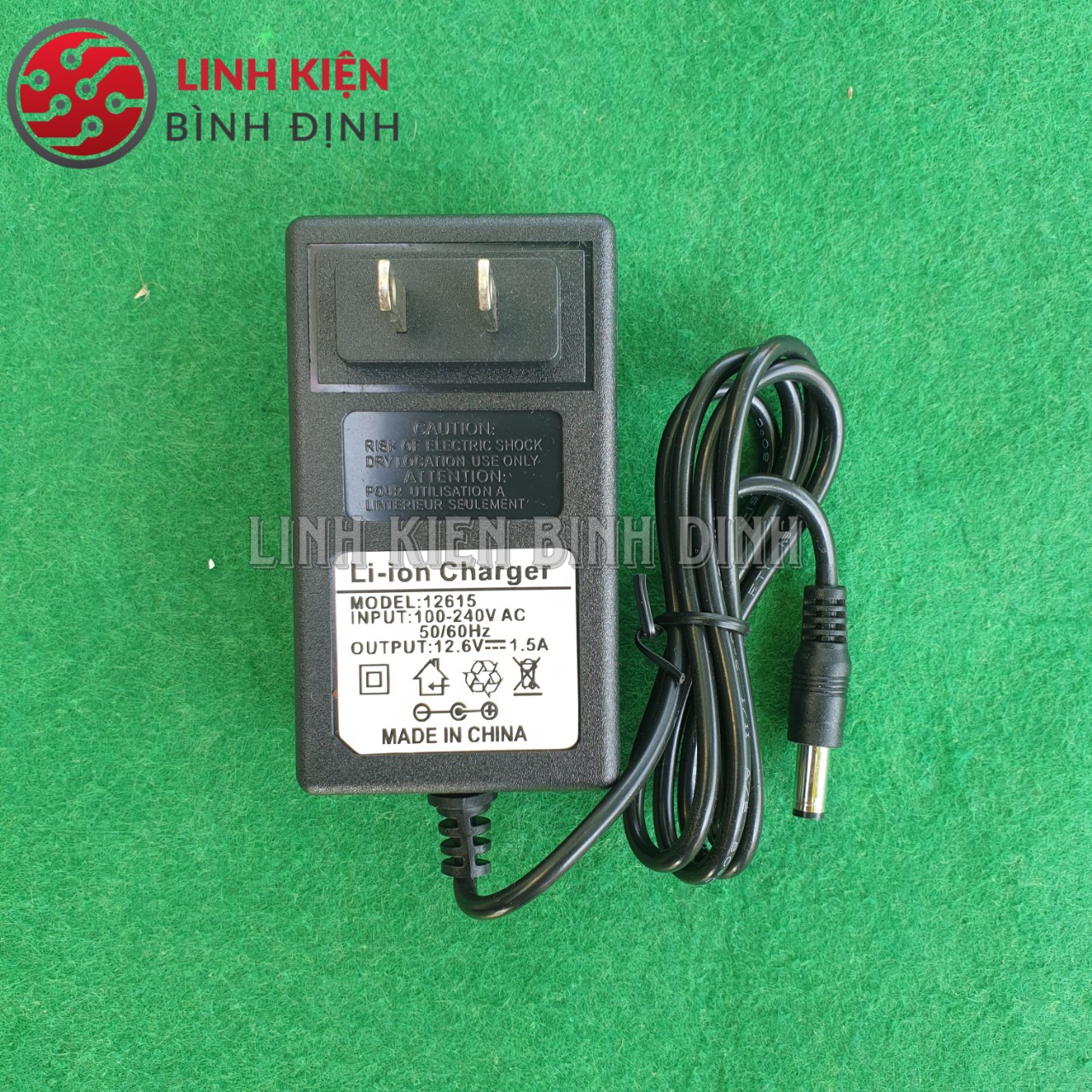 Sạc adaptor 12.6v 1.5a có đèn báo cho pin lithium li-ion